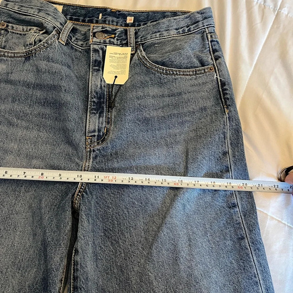 Levi's Premium High Loose Flare, Size 30 Medium Wash, Retro 70's Hippie Chic - Picture 15 of 17
